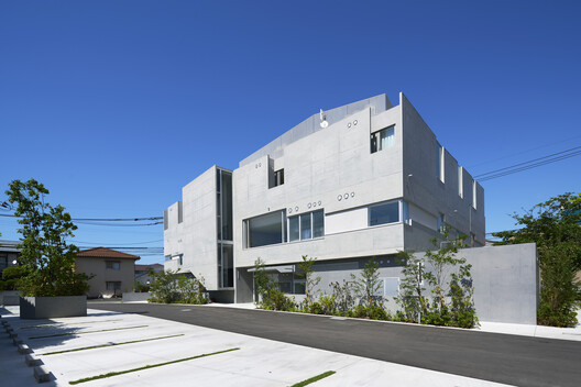 Obstetrics in Nanakuma / Yoshitaka Suzuki and Associates - Image 1 of 39