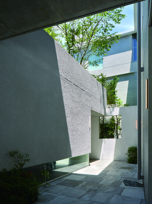 Obstetrics in Nanakuma / Yoshitaka Suzuki and Associates - Image 8 of 39
