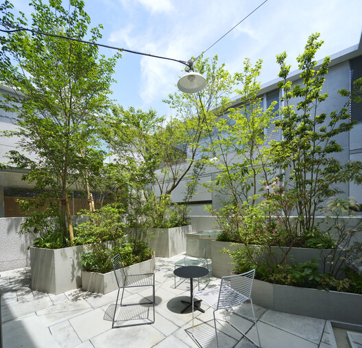 Obstetrics in Nanakuma / Yoshitaka Suzuki and Associates - Exterior Photography, Courtyard