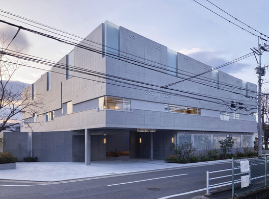 Obstetrics in Nanakuma / Yoshitaka Suzuki and Associates - Exterior Photography