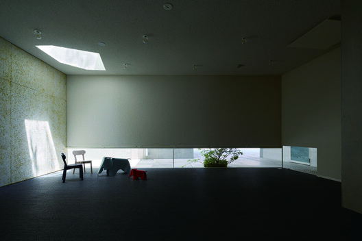 Obstetrics in Nanakuma / Yoshitaka Suzuki and Associates - Image 4 of 39