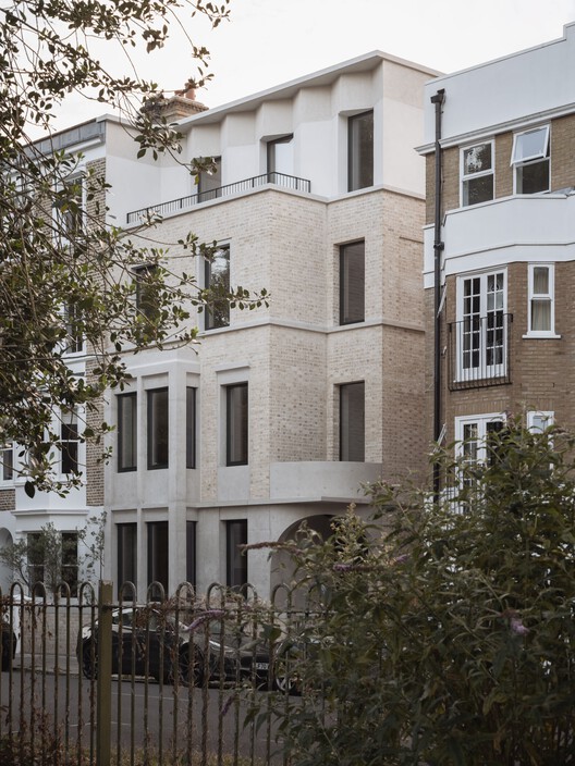 West London House  / Goldstein Heather - Exterior Photography, Concrete