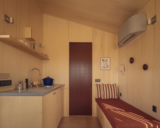 The Root Cabin / Kasawoo - Interior Photography, Kitchen, Wood