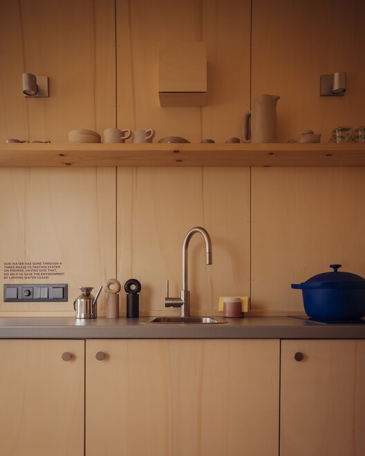 The Root Cabin / Kasawoo - Interior Photography, Kitchen, Wood, Sink