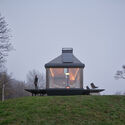 Cabin Devín / Ark-Shelter + ARCHEKTA - Cabins & Lodges