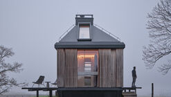 Cabin Devín / Ark-Shelter + ARCHEKTA