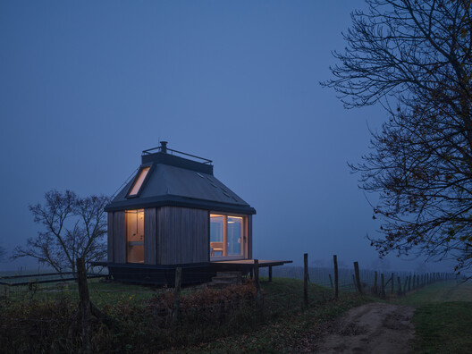 Cabin Devín / Ark-Shelter + ARCHEKTA - Exterior Photography