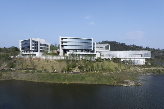 重庆涪陵慧谷湖科创小镇首开区 / 都设营造 - 建筑图, 滨水