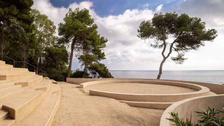 Teatro Jardín de Santa Clotilde / SCOB - Imagen 2 de 12