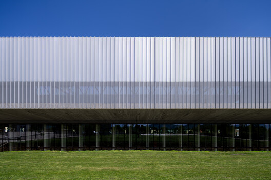 Altza Municipal Sports Center / Tabuenca & Leache + Chocarro & Herranz - Exterior Photography