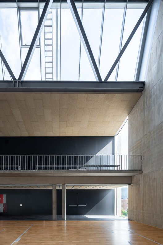 Altza Municipal Sports Center / Tabuenca & Leache + Chocarro & Herranz - Image 18 of 26