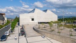 Centro Poliesportivo Municipal de Altza / Tabuenca & Leache + Chocarro & Herranz