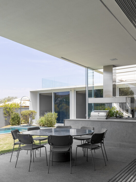 CS Residence / Fpoles Arquitetos CS Residence / Fpoles Arquitetos - Interior Photography, Dining room, Chair, Patio