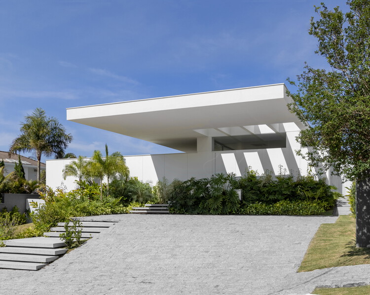 CS Residence / Fpoles Arquitetos - Image 16 of 31