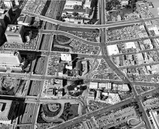 El Pueblo de Los Angeles: The Spanish Origins of LA’s Urban Grid El Pueblo de Los Angeles: The Spanish Origins of LA’s Urban Grid - Image 8 of 10