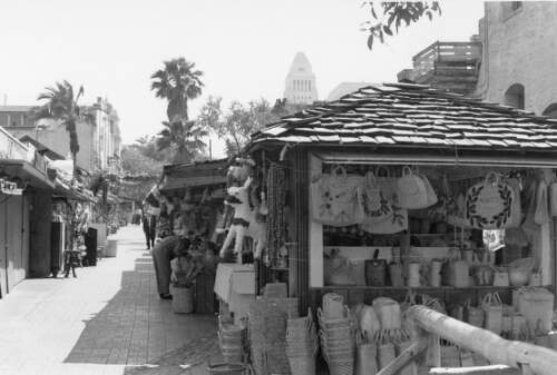 El Pueblo de Los Angeles: The Spanish Origins of LA’s Urban Grid El Pueblo de Los Angeles: The Spanish Origins of LA’s Urban Grid - Image 3 of 10