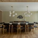 Casa Quijote / Estudio Mero - fotografía de interiores, comedor, madera, mesa, iluminación, sillas, vidrio