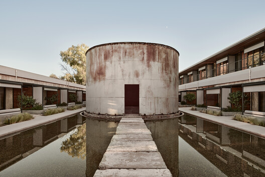 Dexamenes Seaside Hotel Extension / K-Studio Dexamenes Seaside Hotel Extension / K-Studio - Image 2 of 29