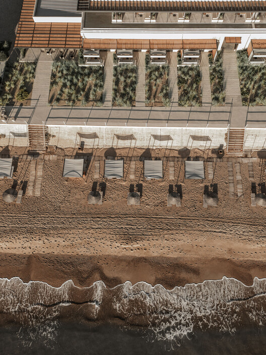 Dexamenes Seaside Hotel Extension / K-Studio Dexamenes Seaside Hotel Extension / K-Studio - Image 26 of 29