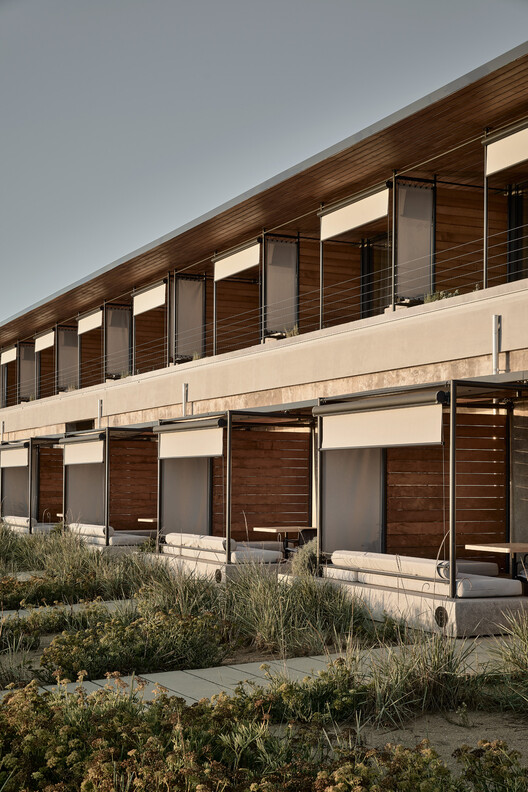 Dexamenes Seaside Hotel Extension / K-Studio Dexamenes Seaside Hotel Extension / K-Studio - Image 9 of 29