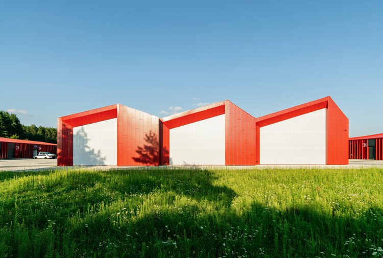 Prostir Business Hub / Aranchii Architects - Image 2 of 25