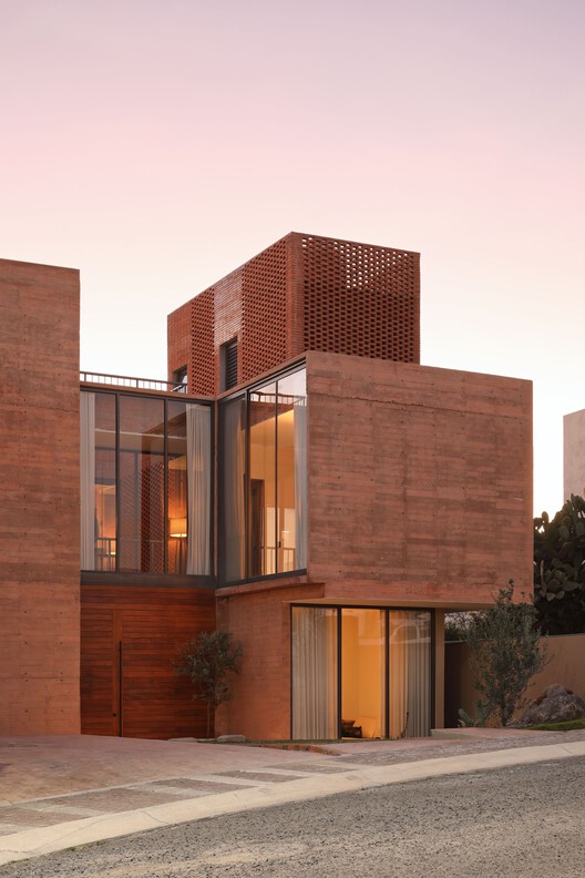 Juriquilla House / Estudio Mero Juriquilla House / Estudio Mero - Exterior Photography, Brick