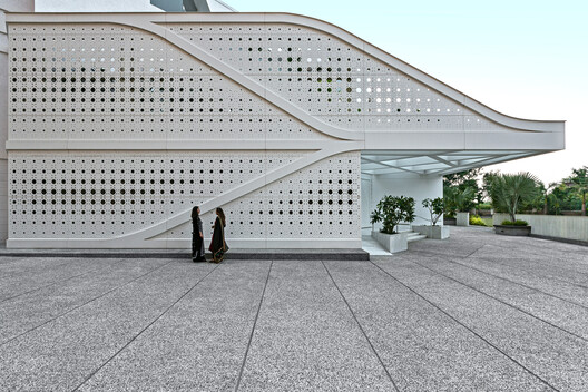 Jaali, Mashrabiya, Cobogó: The Lightest Skins in Architecture - Image 14 of 16