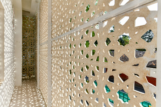 Jaali, Mashrabiya, Cobogó: The Lightest Skins in Architecture - Image 8 of 16