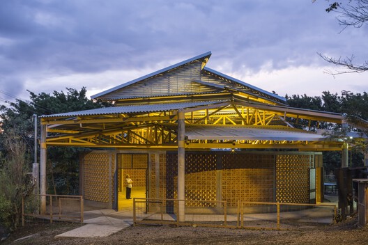 Jaali, Mashrabiya, Cobogó: The Lightest Skins in Architecture - Image 9 of 16