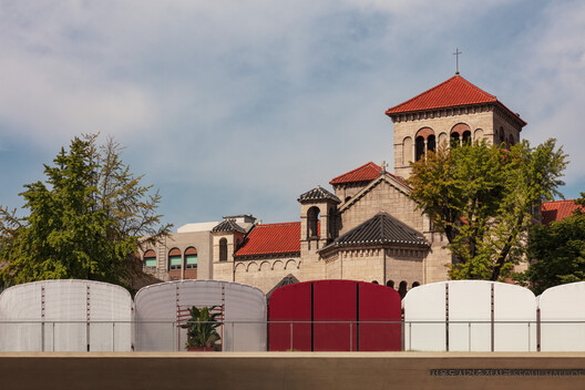 What Textiles and Translucency Bring to Public Space: 5 Lightweight Interventions What Textiles and Translucency Bring to Public Space: 5 Lightweight Interventions - Image 19 of 20