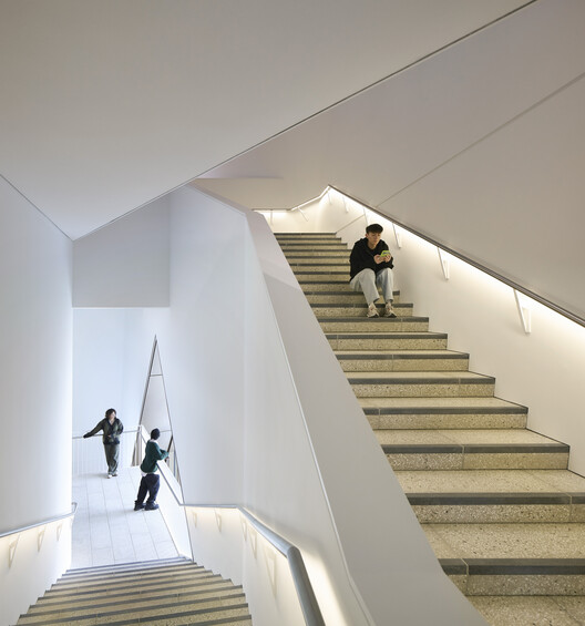 V&A East Museum by O’Donnell + Tuomey to Open in East London’s Cultural Quarter - Image 37 of 47