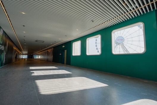 Beyond the Street: Climate, Commerce, and the Evolution of Hong Kong’s Elevated Networks - Image 21 of 22