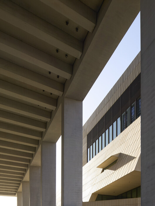 V&A East Museum by O’Donnell + Tuomey to Open in East London’s Cultural Quarter - Image 21 of 47