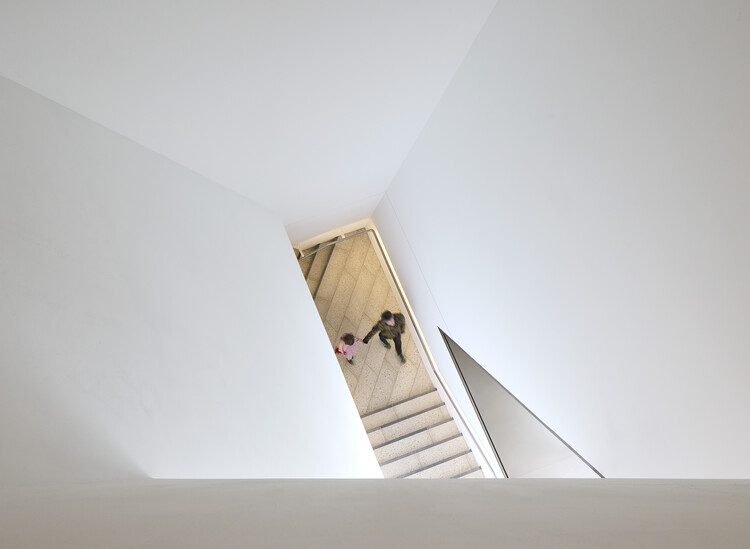 V&A East Museum by O’Donnell + Tuomey to Open in East London’s Cultural Quarter - Image 39 of 47