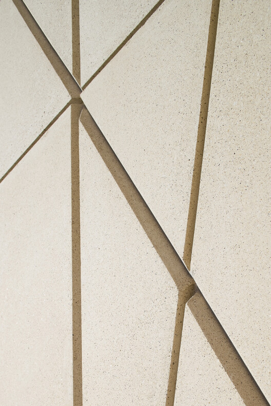 V&A East Museum by O’Donnell + Tuomey to Open in East London’s Cultural Quarter - Image 19 of 47