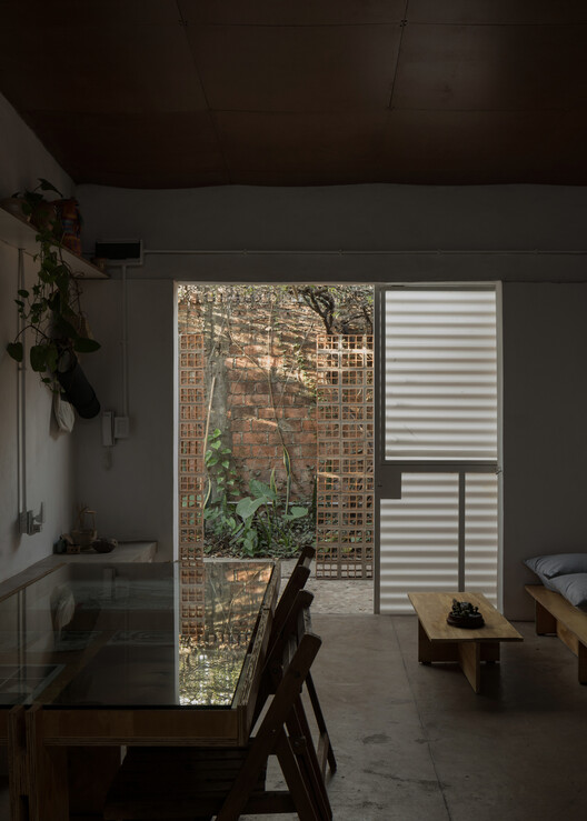 Conjunto Habitacional 954 / Este Norte Estudio - Fotografia de Interiores, Madeira, Iluminação, Cadeira