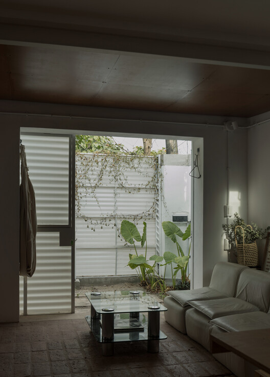 Conjunto Habitacional 954 / Este Norte Estudio - Fotografia de Interiores, Sala de Estar, Madeira, Iluminação