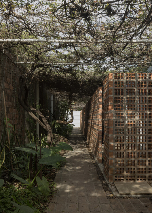 Conjunto Habitacional 954 / Este Norte Estudio - Imagem 3 de 22
