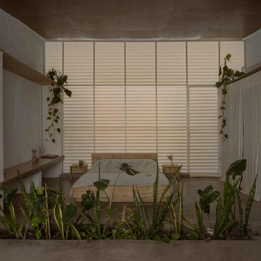 Conjunto Habitacional 954 / Este Norte Estudio - Fotografia de Interiores, Madeira, Iluminação, Dormitório