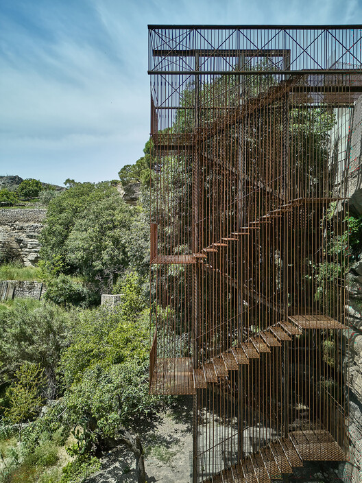 Escalera paisajística en Vall del Pardís / Comas-Pont arquitectes - fotografía exterior