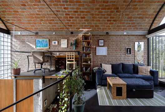 Bread Oven House / Taller General + ERDC arquitectos Bread Oven House / Taller General + ERDC arquitectos - Interior Photography, Living Room, Wood, Chair, Table, Lighting, Sofa, Brick, Shelving, Beam