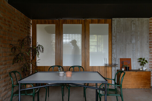 Bread Oven House / Taller General + ERDC arquitectos Bread Oven House / Taller General + ERDC arquitectos - Interior Photography, Dining room, Wood, Table, Chair, Glass