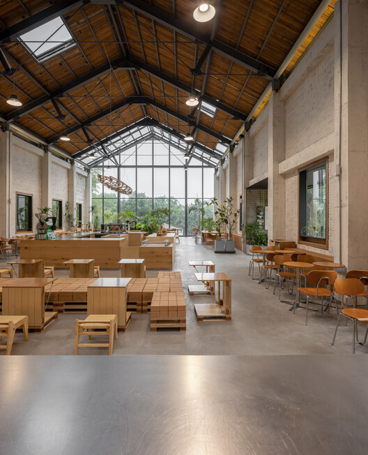 Cycle&Cycle Stone-oven Bakery Restaurant / Tens Atelier + FANAF - Interior Photography, Dining room, Wood, Beam