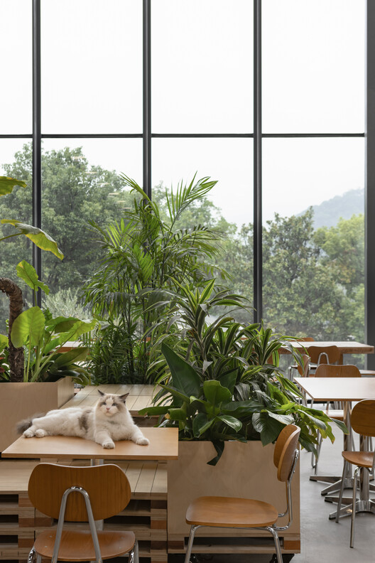 Cycle&Cycle Stone-oven Bakery Restaurant / Tens Atelier + FANAF - Exterior Photography, Chair