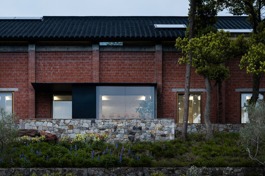 Cycle&Cycle Stone-oven Bakery Restaurant / Tens Atelier + FANAF - Exterior Photography, Brick