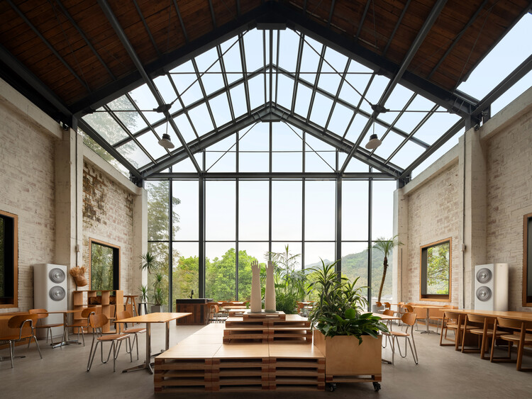 Cycle&Cycle 石窑工坊 / 弹性工作室+反几建筑 - 室内图, 餐厅, 木头, 灯, 椅子, 玻璃, 梁