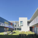 Northview Point Apartments / Brooks Scarpa Huber - Exterior Photography, Apartments, Courtyard
