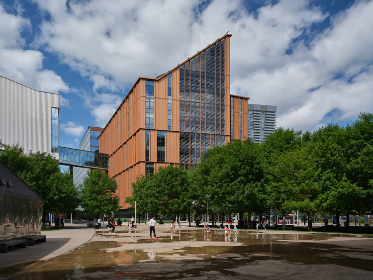 Limberlost Place / Moriyama & Teshima Architects - Exterior Photography, Facade