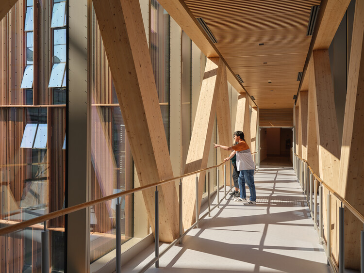 林伯洛斯特广场 / Moriyama Teshima Architects - 室内图, 楼梯, 木头, 梁