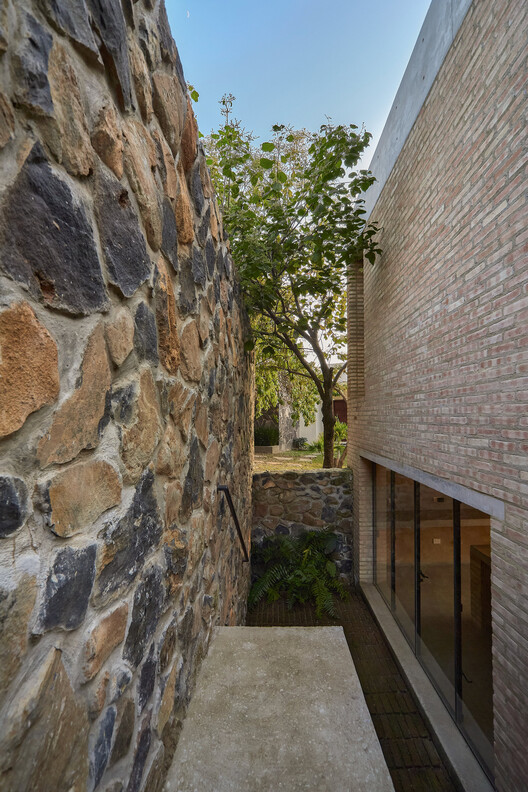 Casa Chelina / Pablo Oñate Taller Casa Chelina / Pablo Oñate Taller - Fotografía exterior, Ladrillo